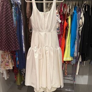Alice + Olivia Cream Midi Dress with Fitted Bodice